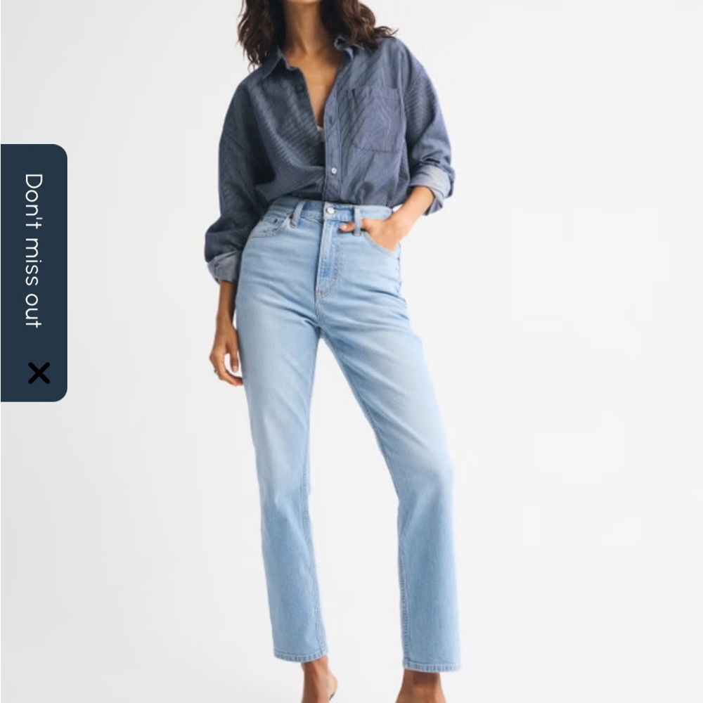 Abercrombie & Fitch Curve Love Straight Leg Jeans-light Wash